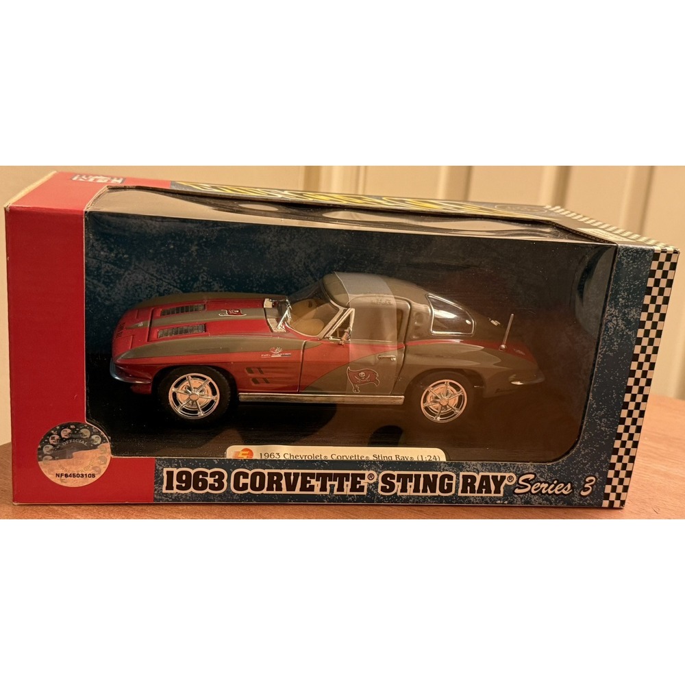 NFL Tampa Bay Buccaneers - 1963 Corvette Sting Ray, NEW (Series‎ 3)